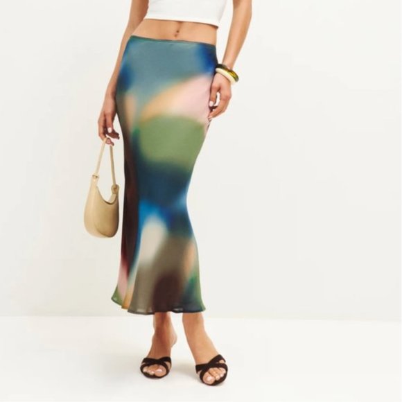 Reformation Layla Skirt - Blur - Picture 2 of 7